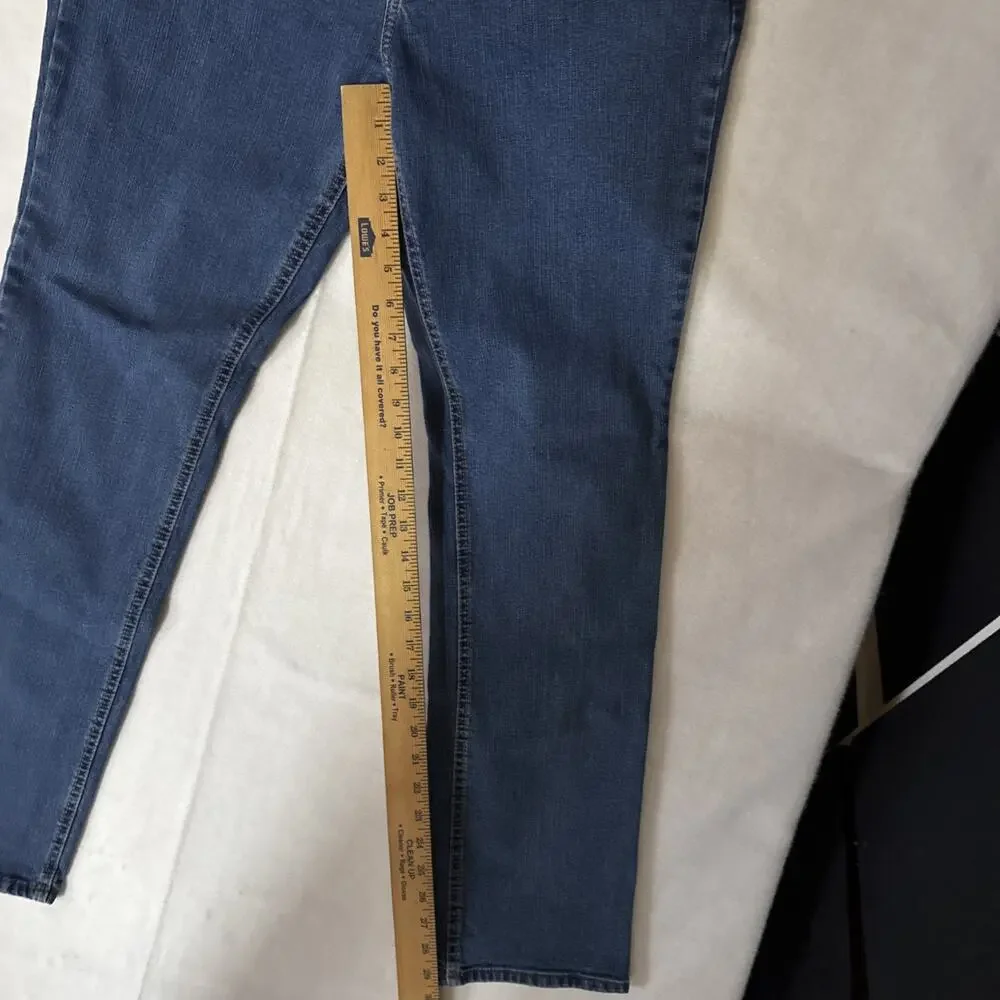 2 Blue Mountain Women's Relaxed Fit 5 Pocket Straight Leg Jeans Size 12